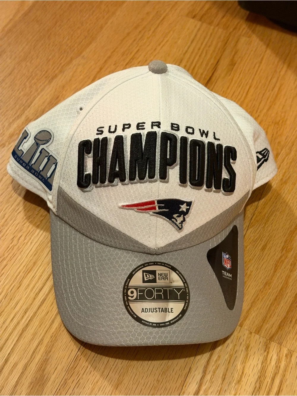 New Era White & Gray New England Patriots Super Bowl Champions 9FORTY Hat